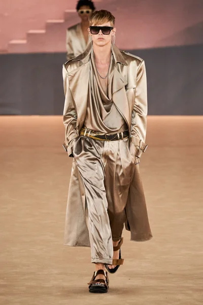 Look 9